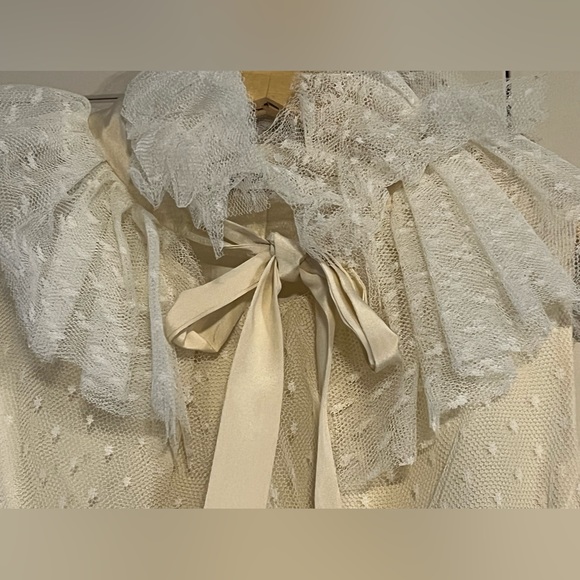 Moschino cream Swiss dot tulle overlay with tulle neck ruffle tie, size US 10 - Picture 4 of 8